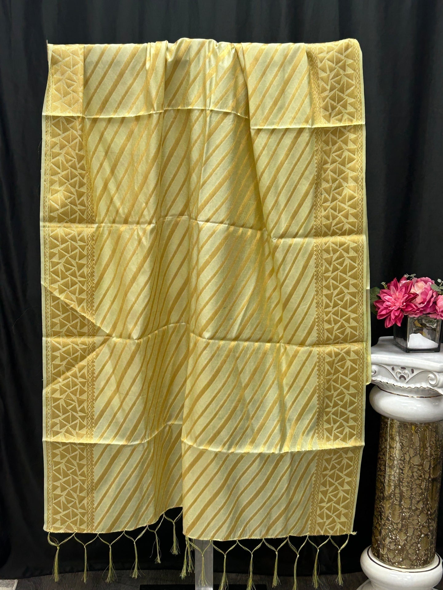 Light green dupatta
