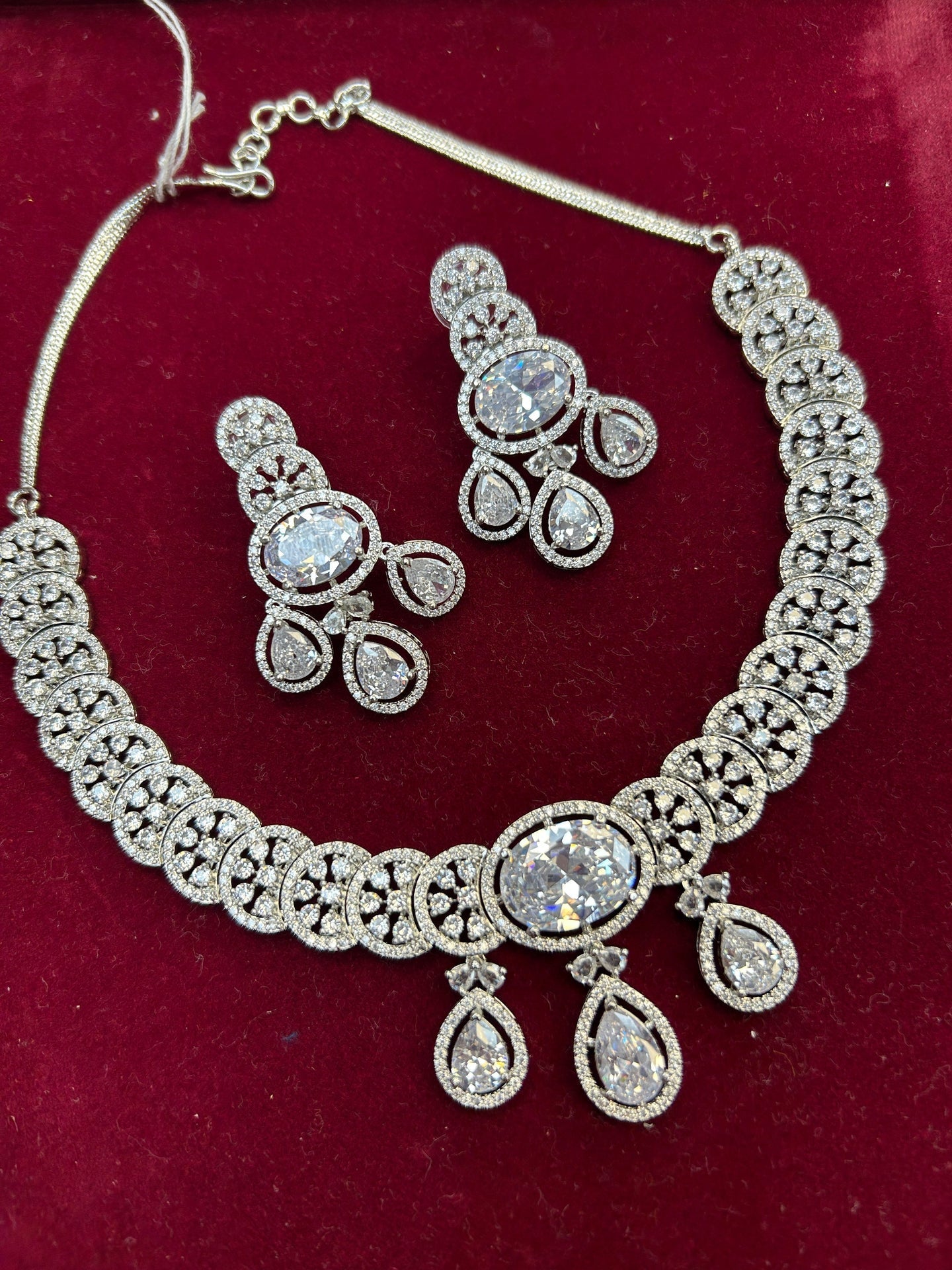 AD necklace set