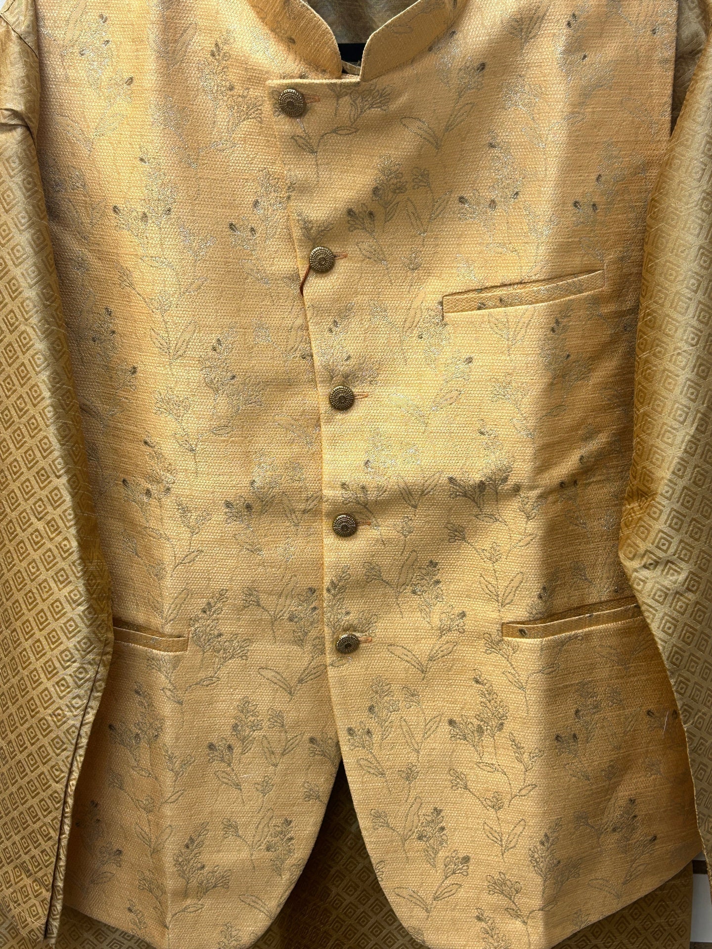 Kurta set with jacket