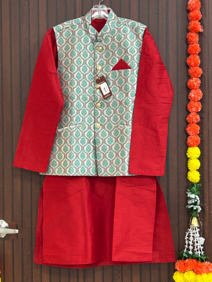 Men’s kurta set with jacket