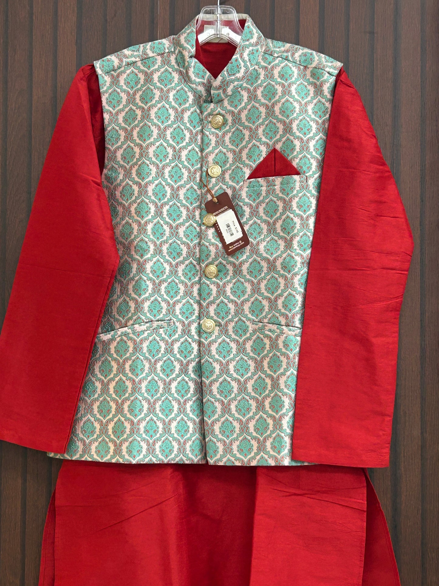 Men’s kurta set with jacket