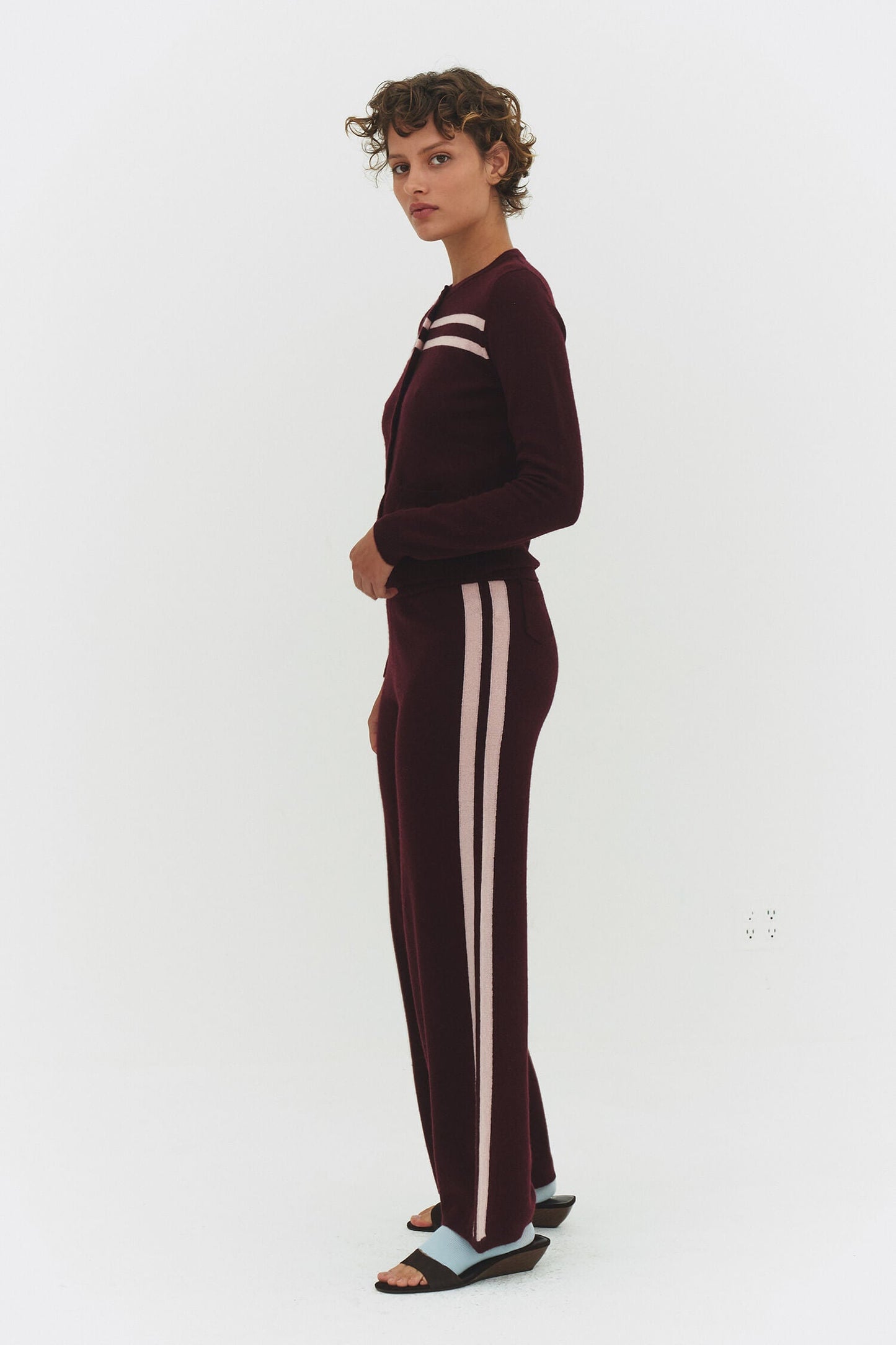 CASHMERE WOOL STRIPE CARDIGAN IN RASPBERRY CREAM