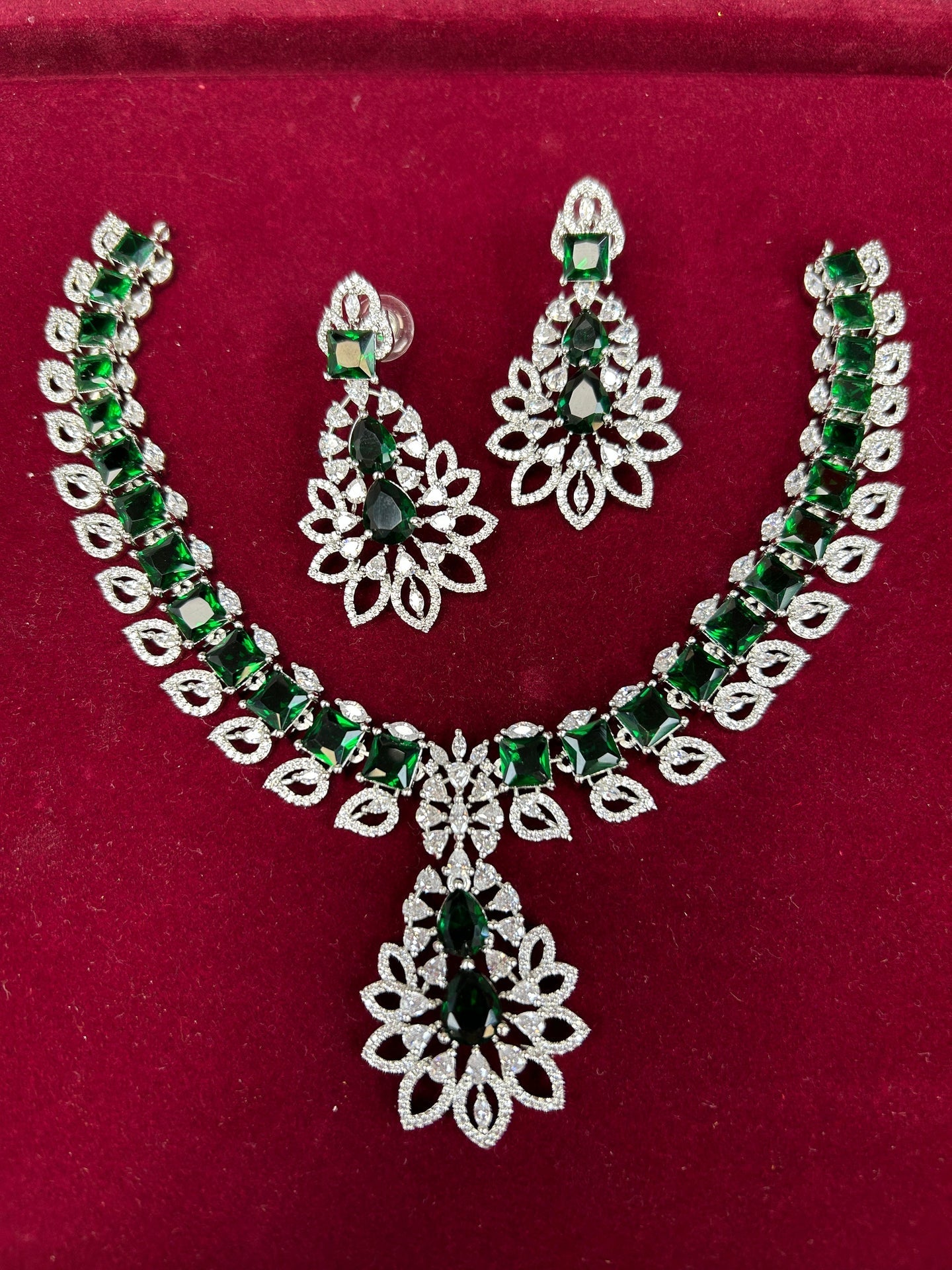 Statement necklace set