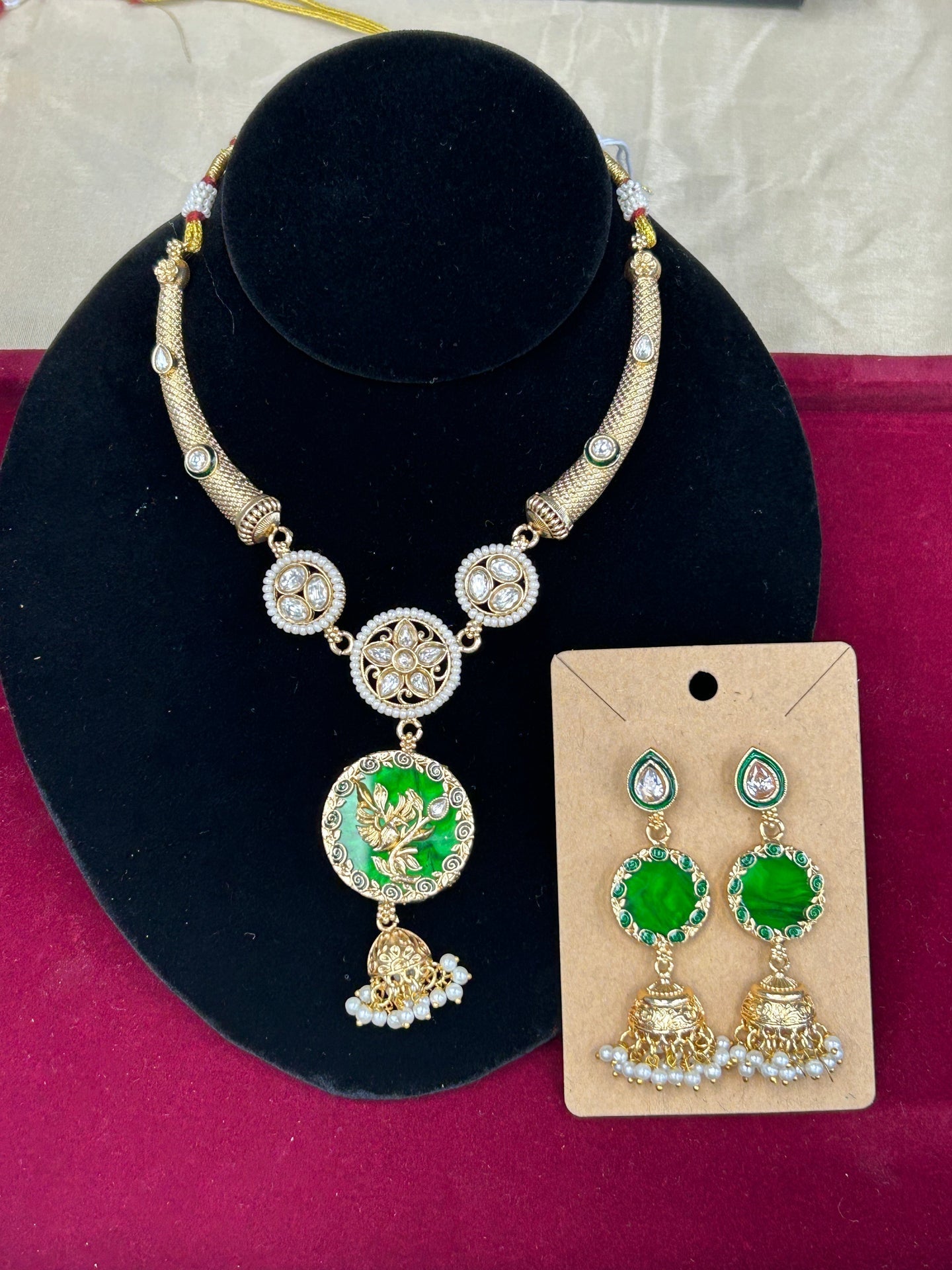 Kundan necklace set