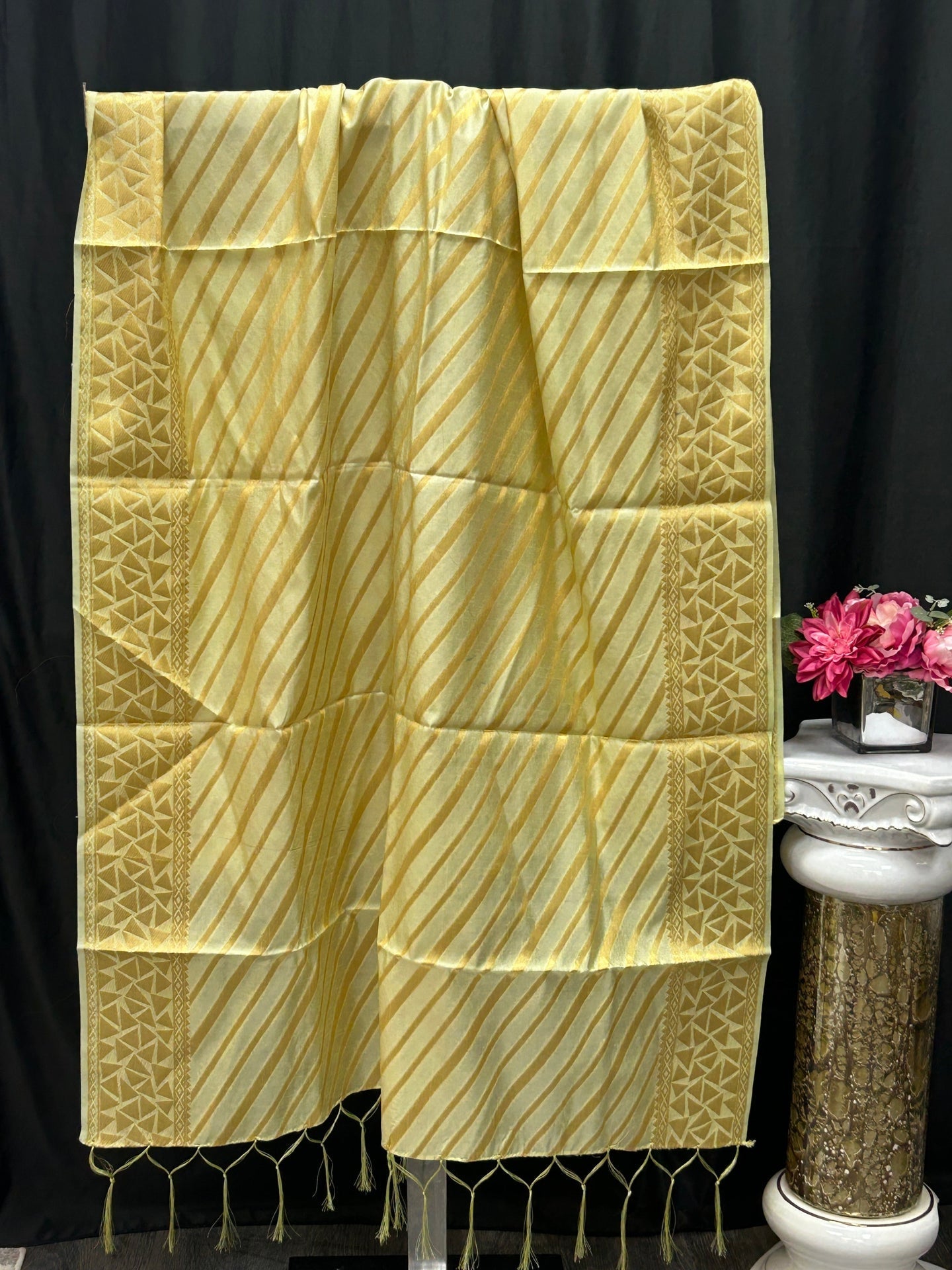 Light green dupatta