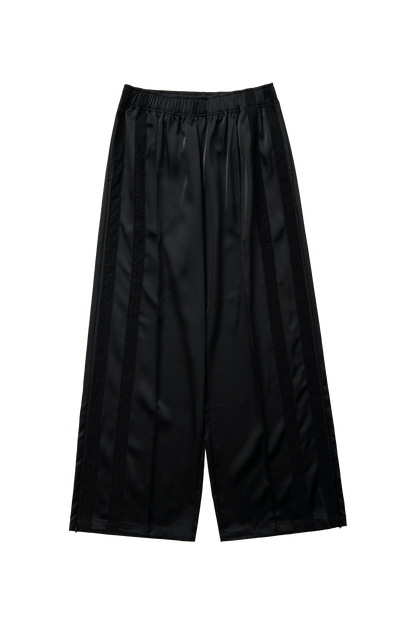 LEISEU TRACK PANTS IN BLACK