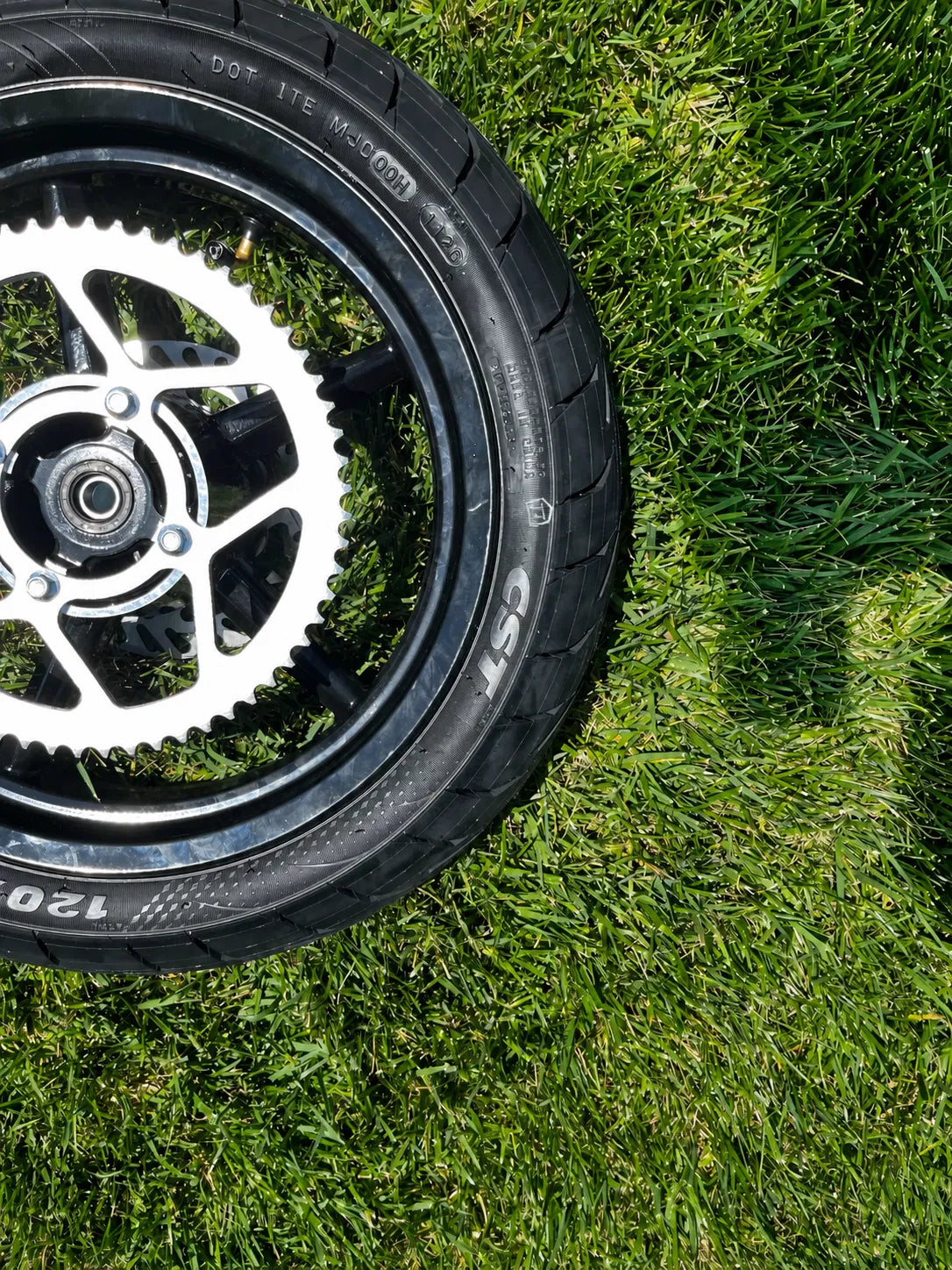 14 Inch Thick SuperMoto Wheelset for Tuttio Soleil 01 + Yozma IN10
